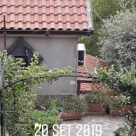 Il Giardino Del Borgo بيت للعطل